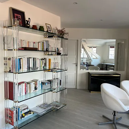 La Rhune Apartment *